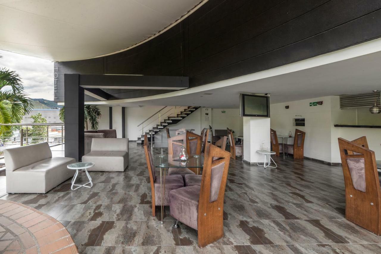 Hotel Ayenda 1236 Platinum Plaza Medellín Esterno foto